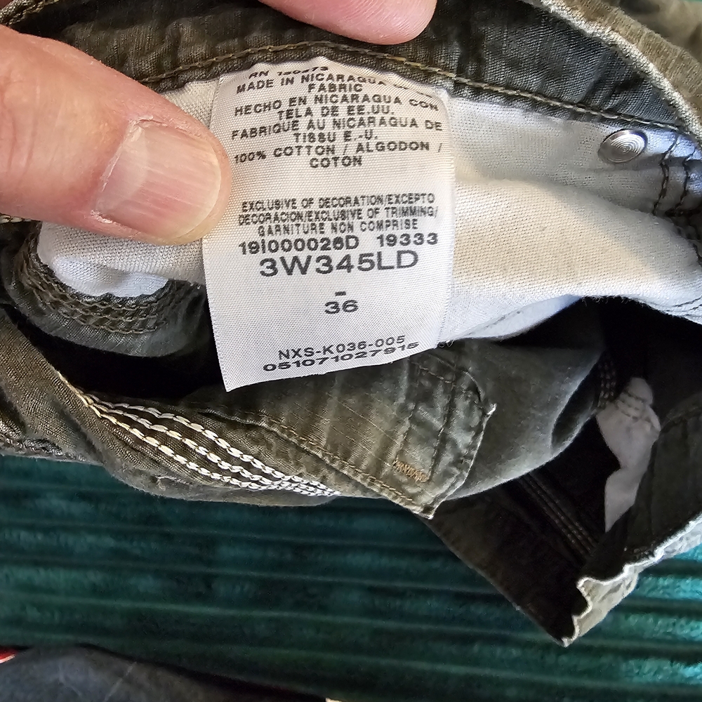 Wrangler Men's Olive and Gray Cargo Shorts - Picture 10 of 12
